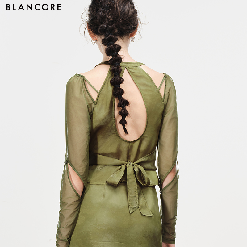 cut out wrap top