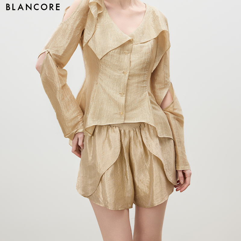 Ruching Ruffle Hem Shorts