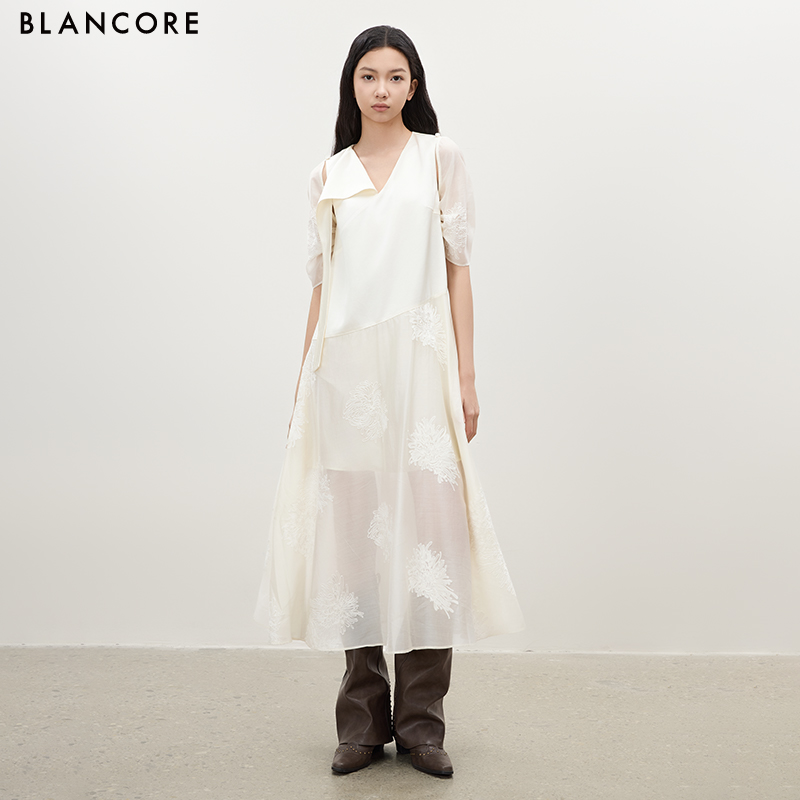 Ribbon Embroidered Dress with Detachable Sleeves