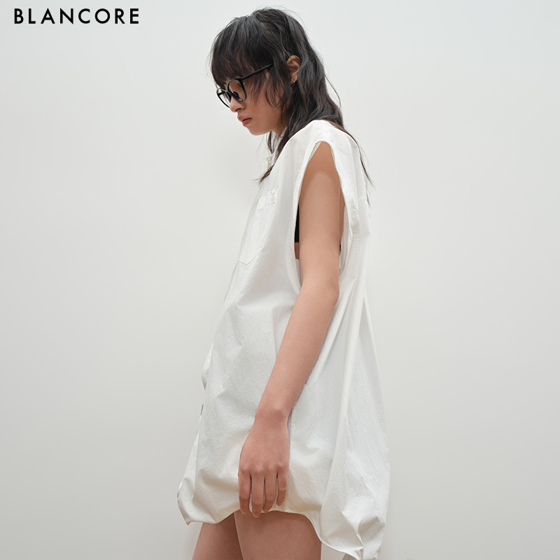 Playful Oversized Shirt with Volume