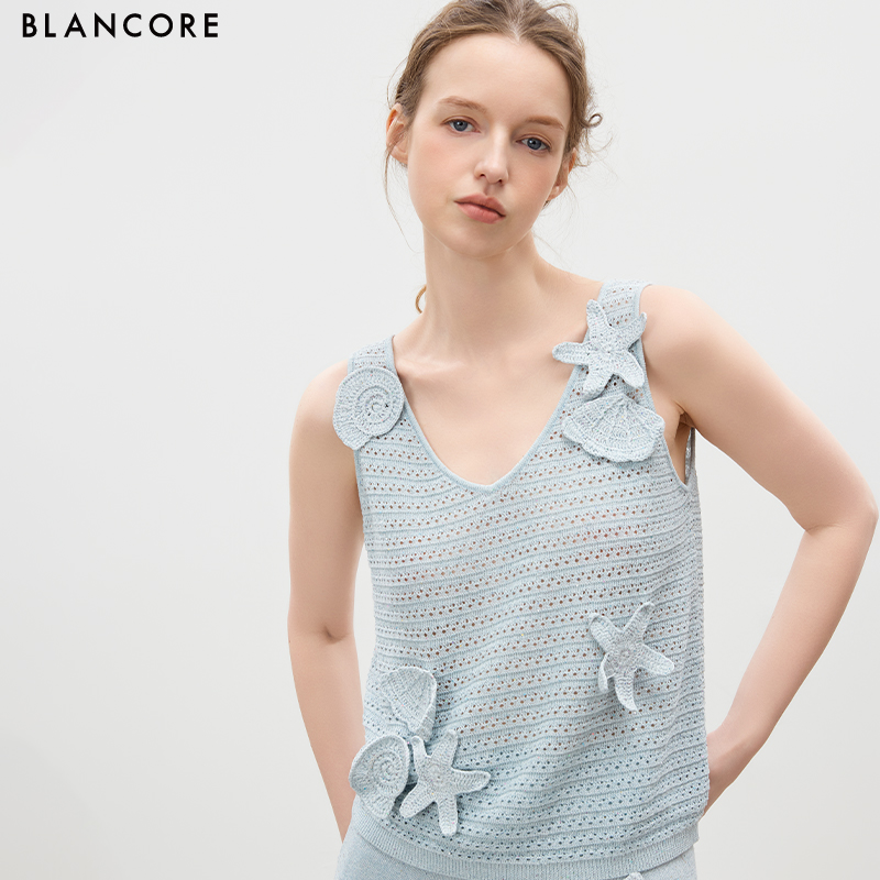 Hollow-Out Knit Vest