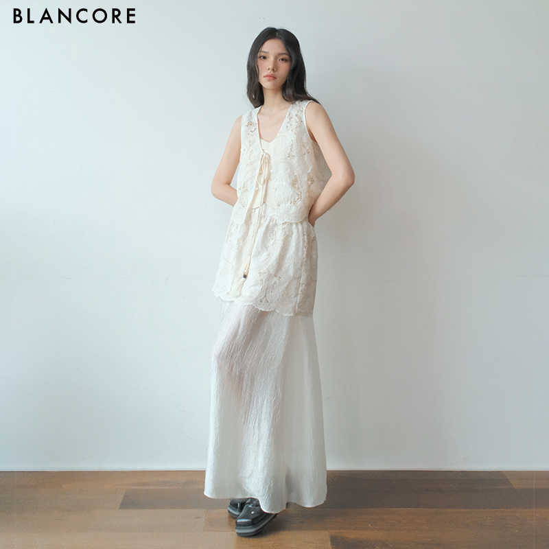 3D Embroidered Mesh Panel Skirt