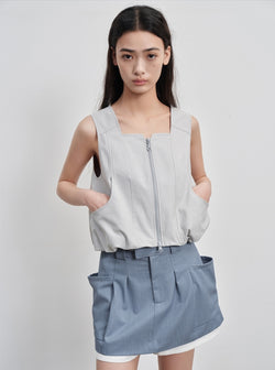 Sleeveless jacket