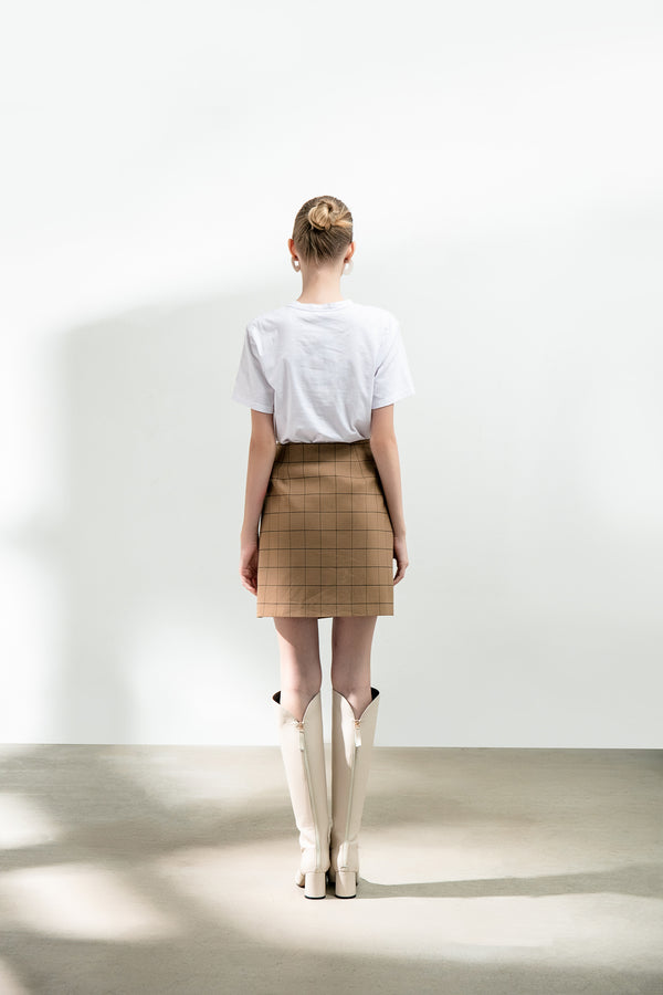Skirt With Metal Ring Belt