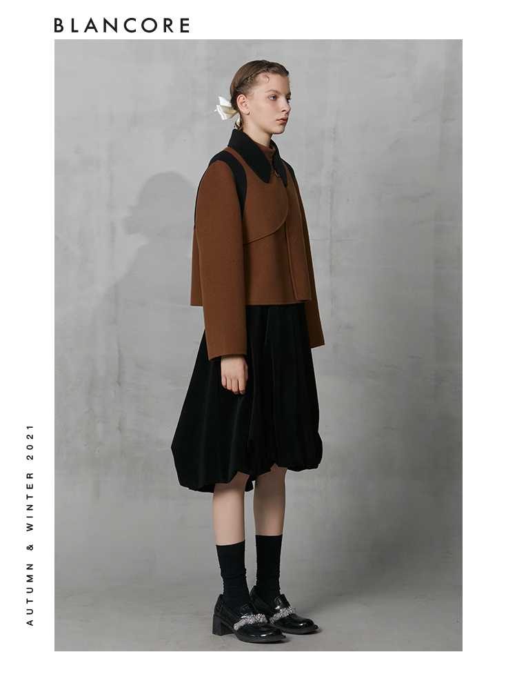 Wool Coat With Black Curved Collar And "Hollow-Out" Shoulder Detail