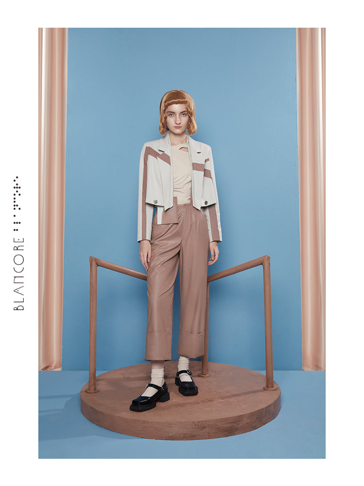 LINE SPLIT CROPPED JACKET