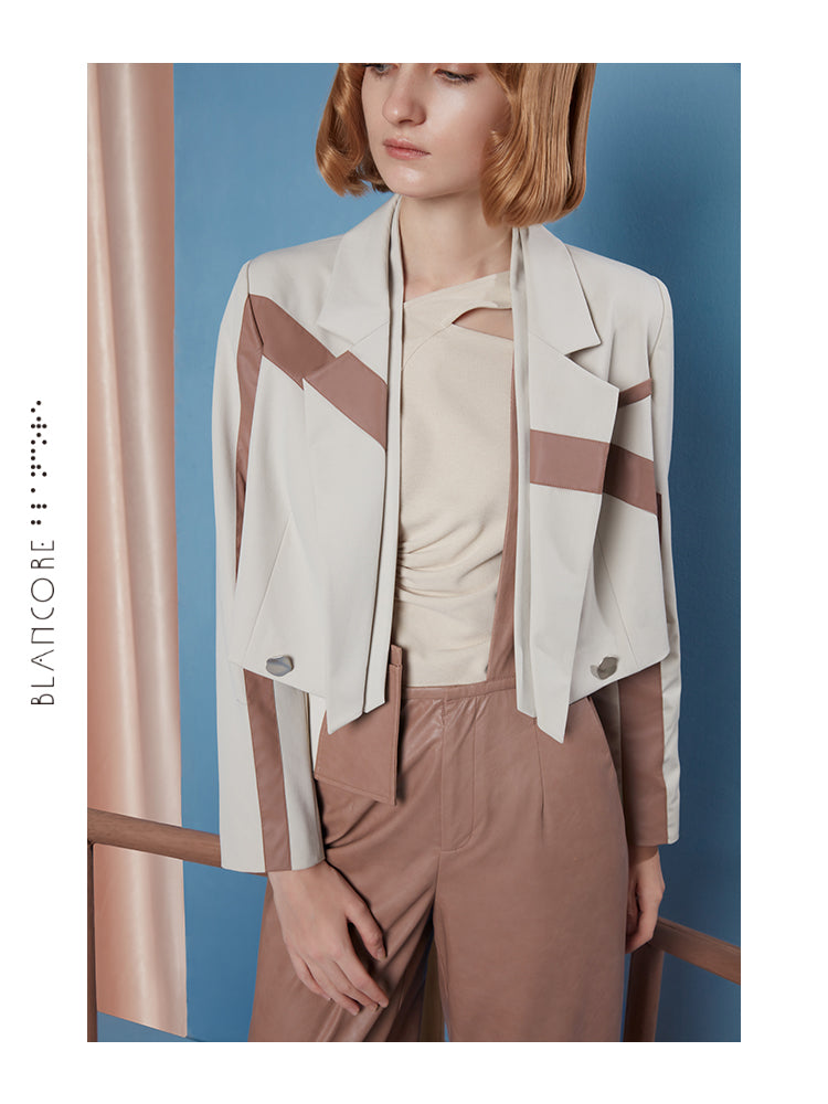 LINE SPLIT CROPPED JACKET