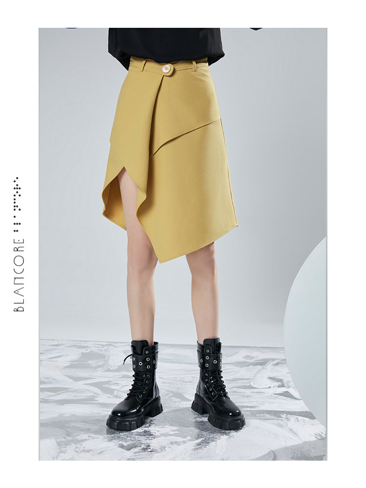 INTERSPERSED VOLUME HIGH SLIT SKIRT