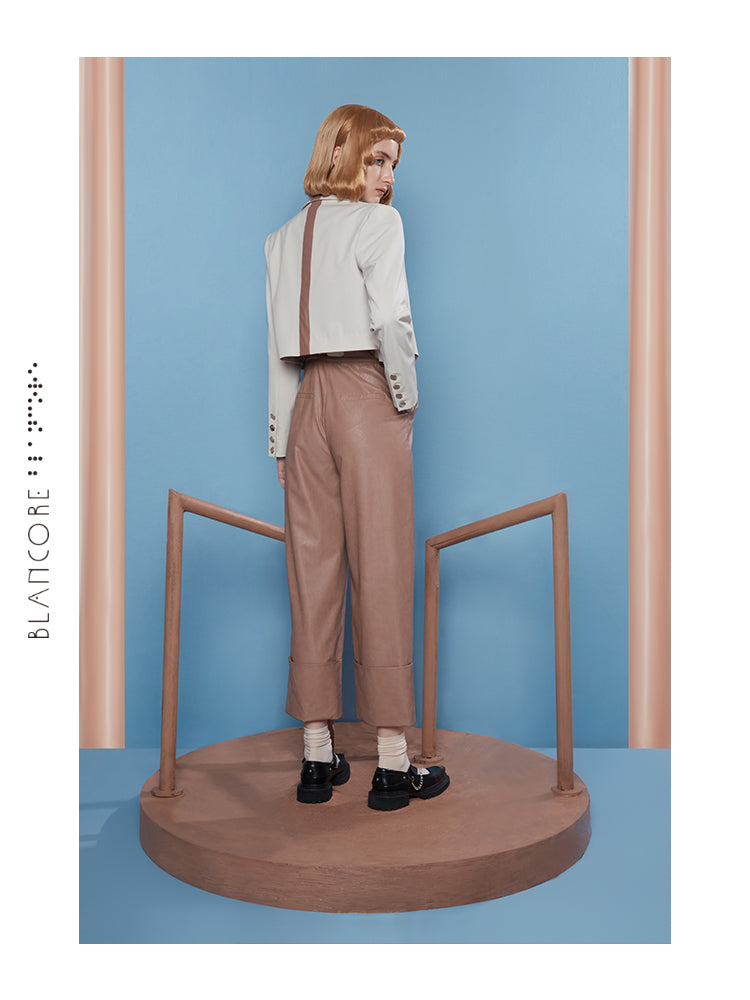 LINE SPLIT CROPPED JACKET