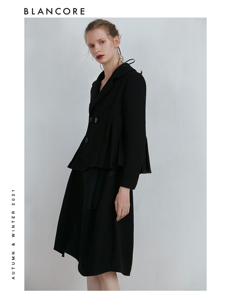 Black Curved Tulip Skirt