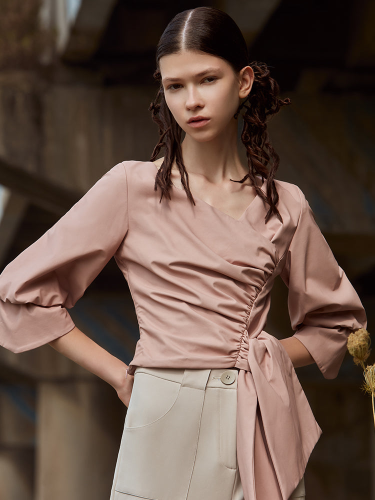 PLEATED TOP WITH LANTERN SLEEVE