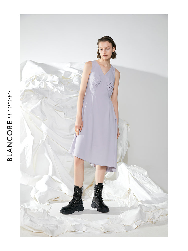 V-NECK PLEATED VOLUME DRESS