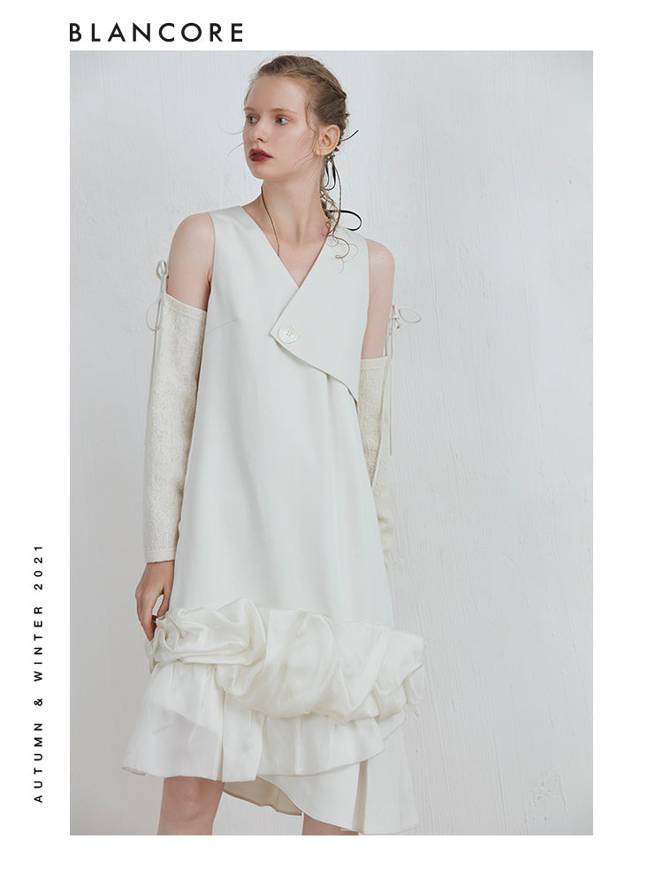 V-neck Seashell Dress With Ruffle Pleated Bottom Detail