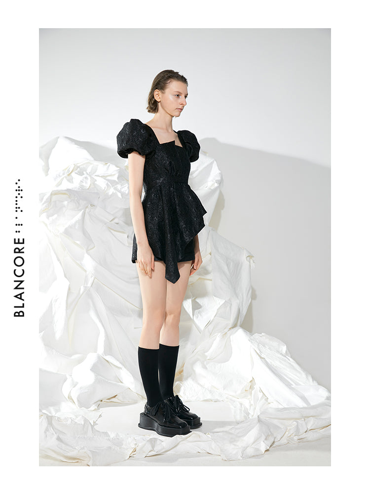 SQUARE COLLAR WAISTED VOLUME JUMPSUIT
