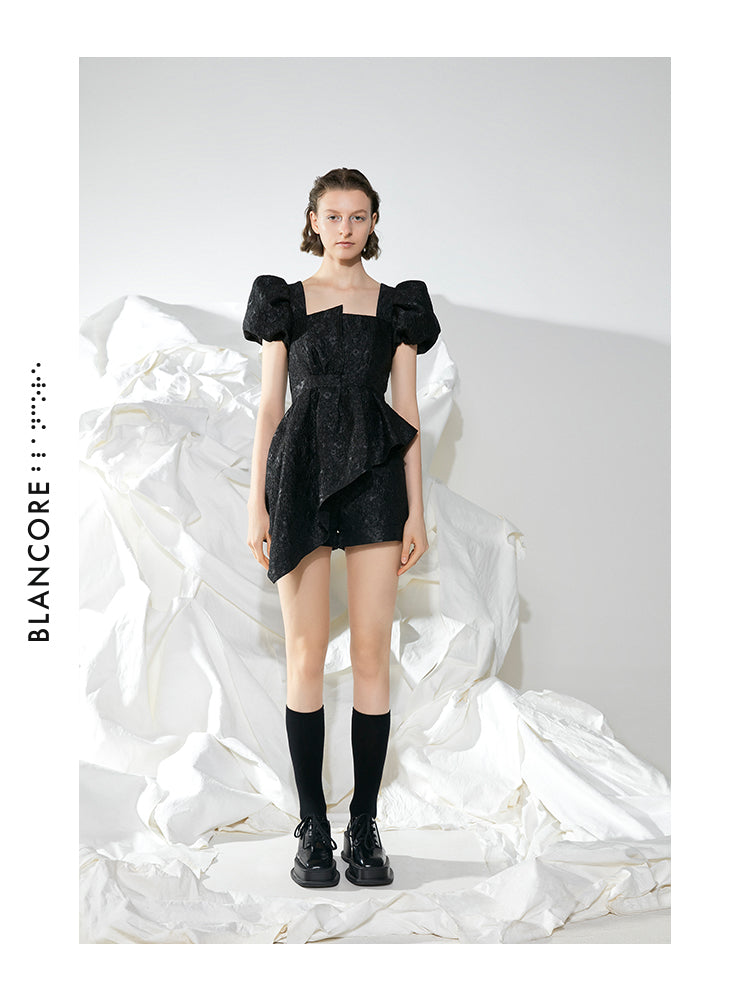 SQUARE COLLAR WAISTED VOLUME JUMPSUIT