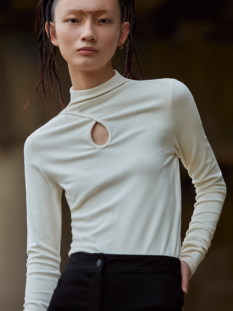 HOLLOWED-OUT WHITE TOP