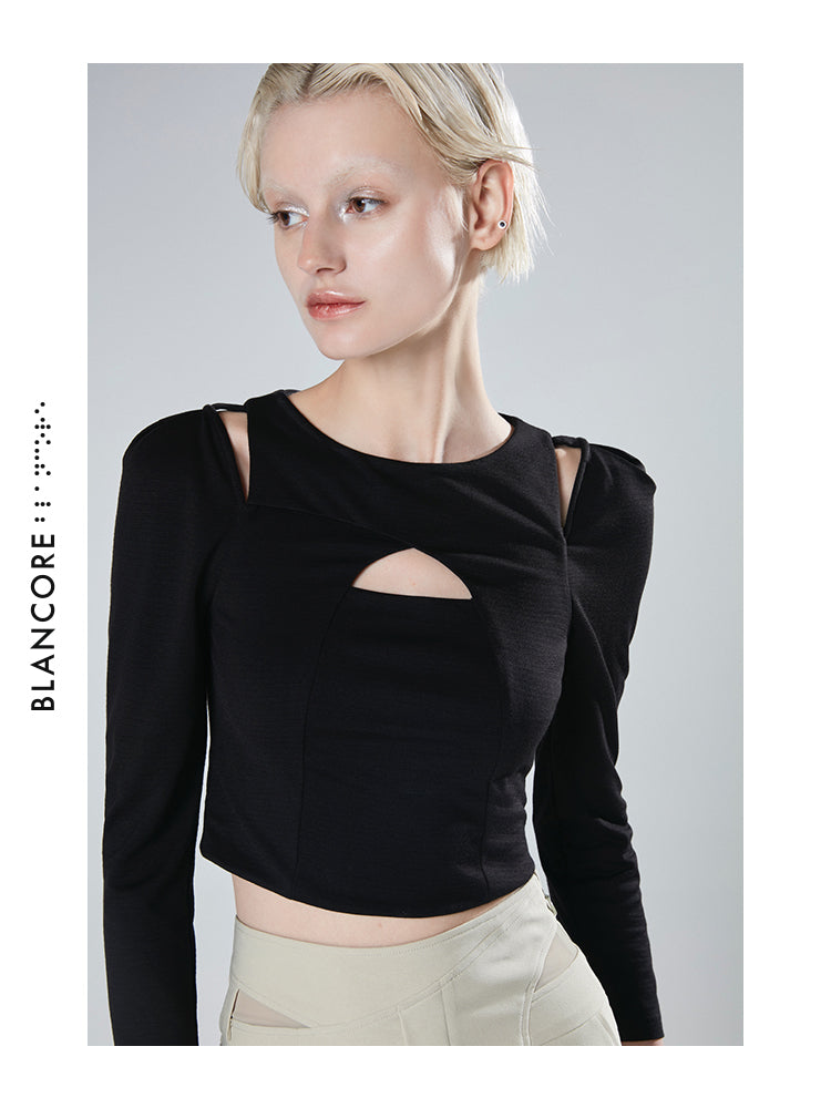 HOLLOWED-OUT KNITTED TOP