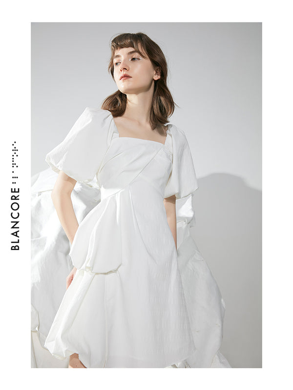 SQUARE COLLAR VOLUME DRESS