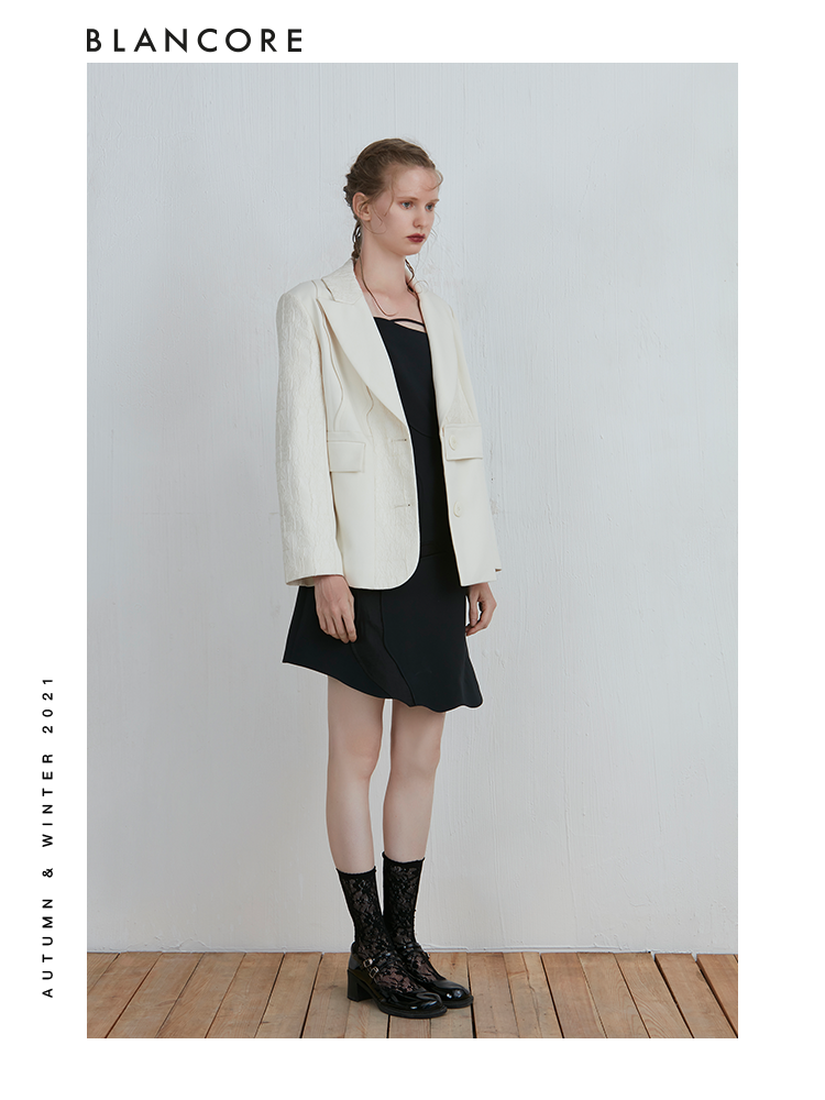 Asymmetrical Jacquard Panelled Off-white Blazer