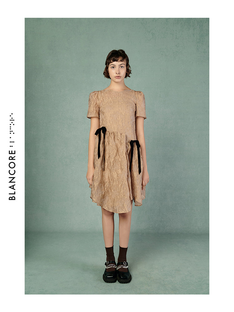 TEXTURED YARN A-SHAPE DRESS