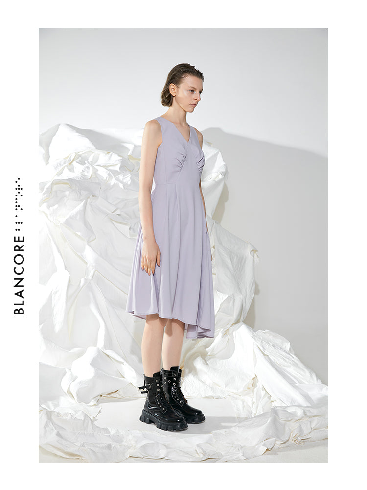 V-NECK PLEATED VOLUME DRESS