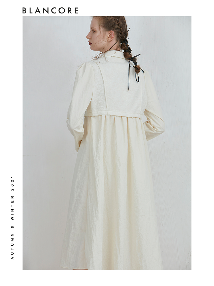 High-Waist Trench With Wide Bottum Detail