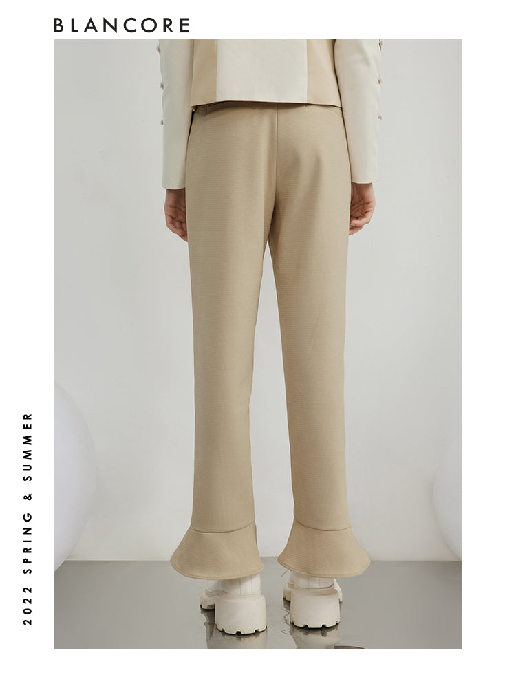 Tapered trousers with ankle detail