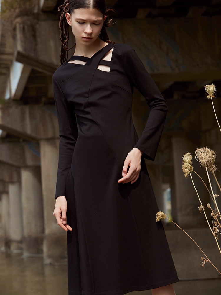 NECKLINE CUTOUT DRESS