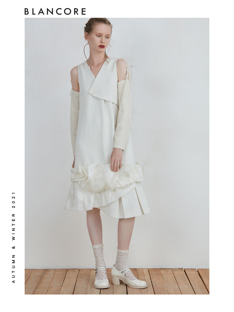 V-neck Seashell Dress With Ruffle Pleated Bottom Detail