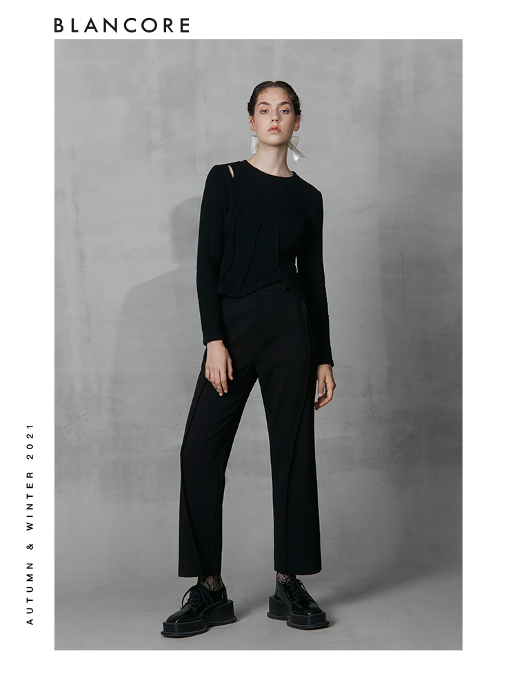 Black Trouser With Pleated Detail
