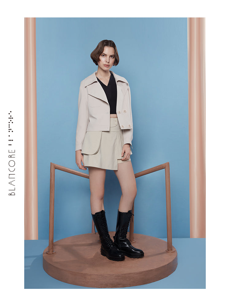 CURVED SPLIT CROPPED JACKET