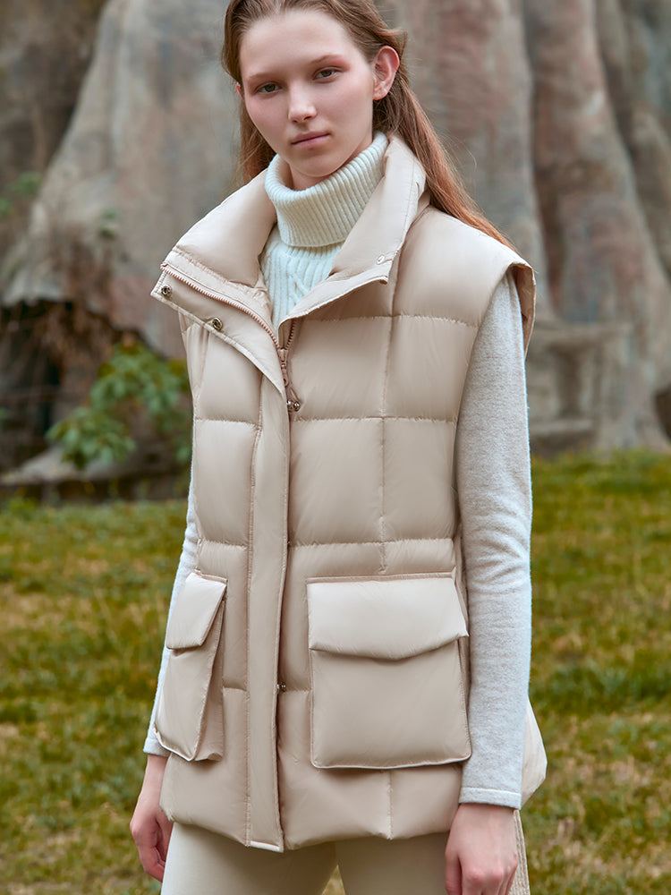 PUFFER JACKET WITH DETECHABLE SLEEVES