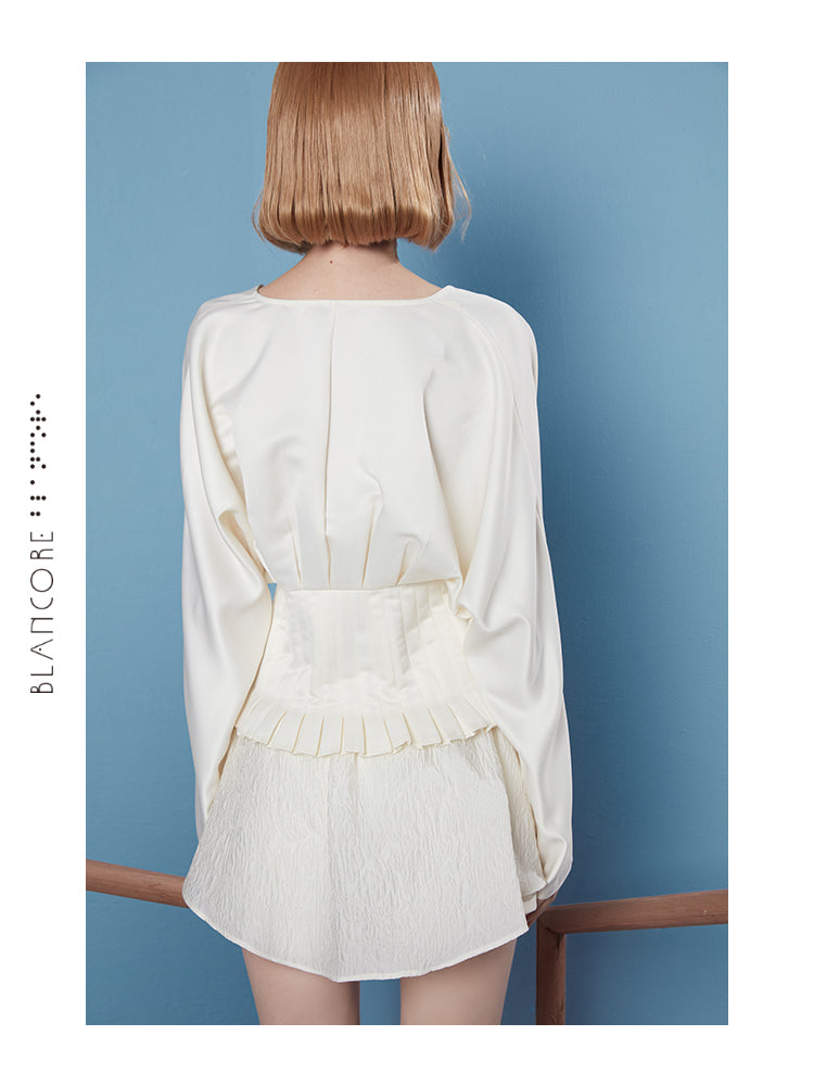 BUTTERFLY SHAPE WAIST PULLOVER