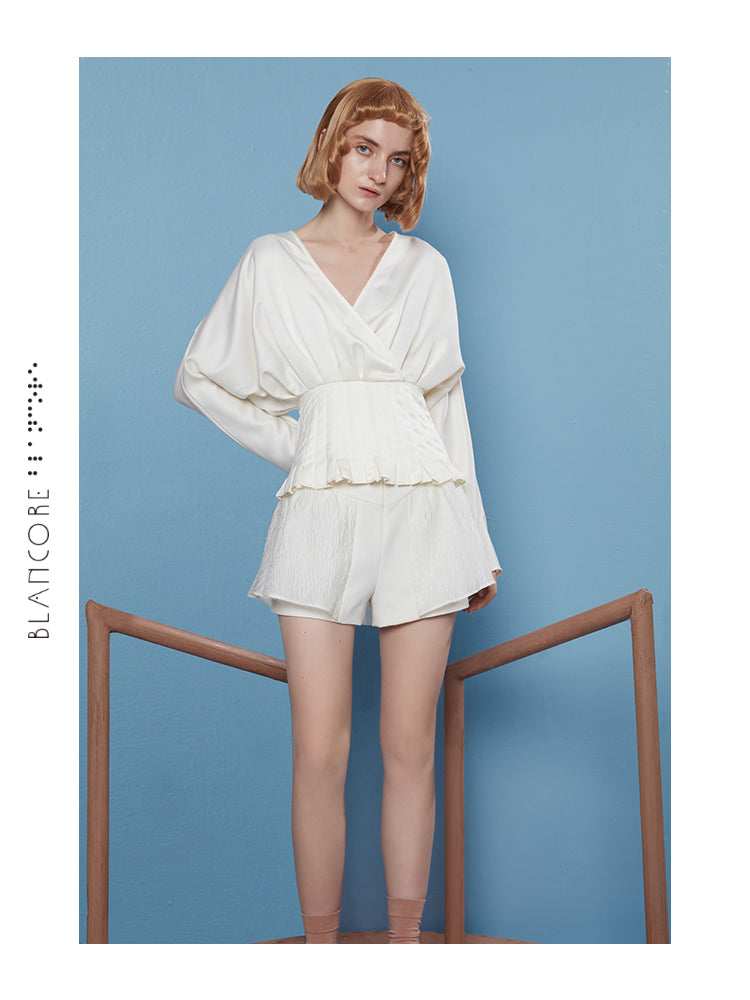 BUTTERFLY SHAPE WAIST PULLOVER