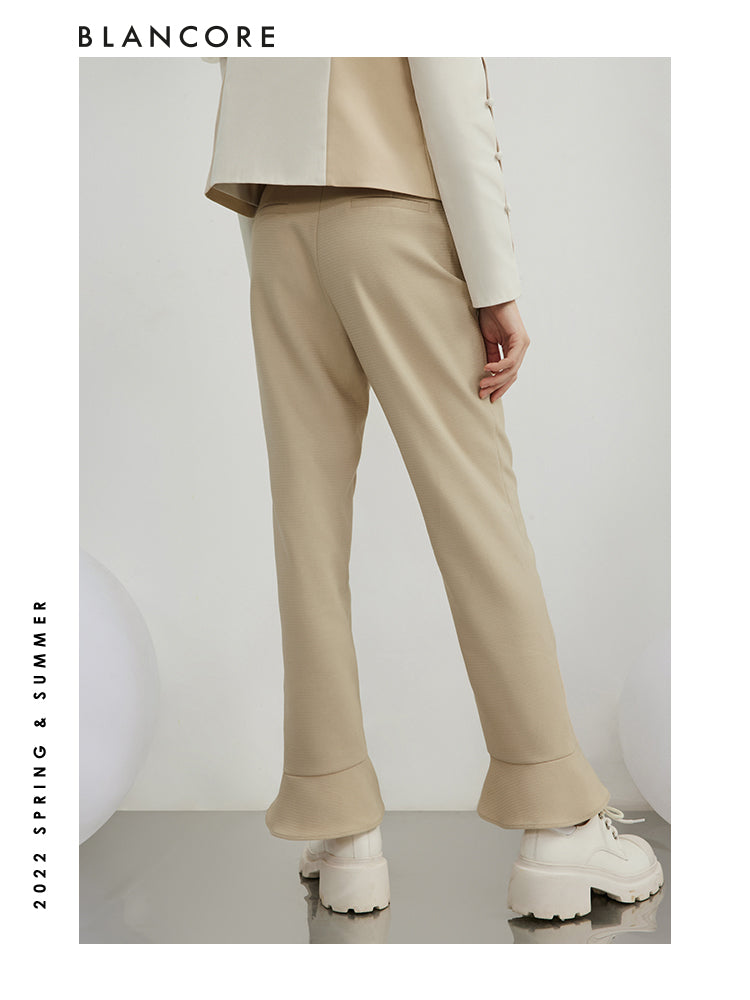 Tapered trousers with ankle detail