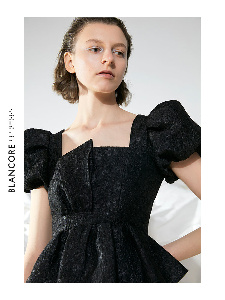 SQUARE COLLAR WAISTED VOLUME JUMPSUIT