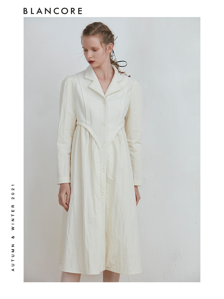 High-Waist Trench With Wide Bottum Detail