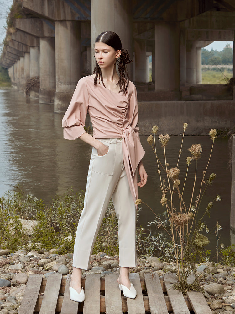 PLEATED TOP WITH LANTERN SLEEVE