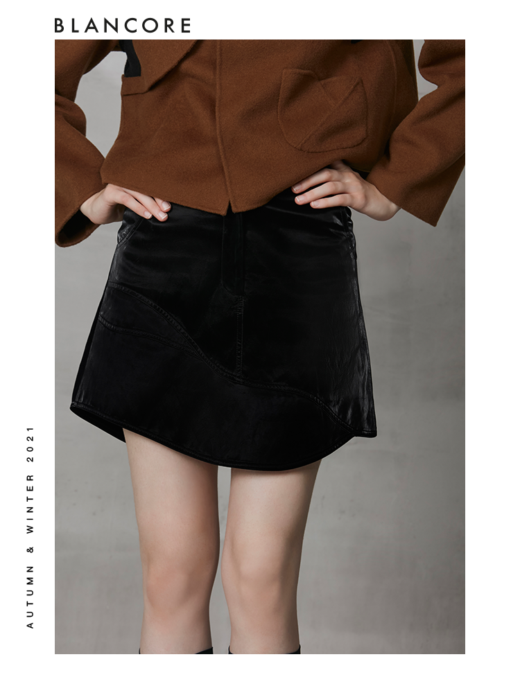 Wool Coat With Black Curved Collar And "Hollow-Out" Shoulder Detail