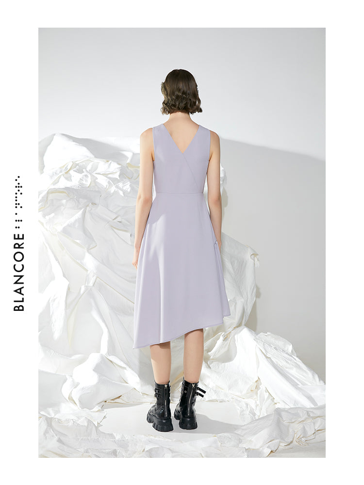 V-NECK PLEATED VOLUME DRESS