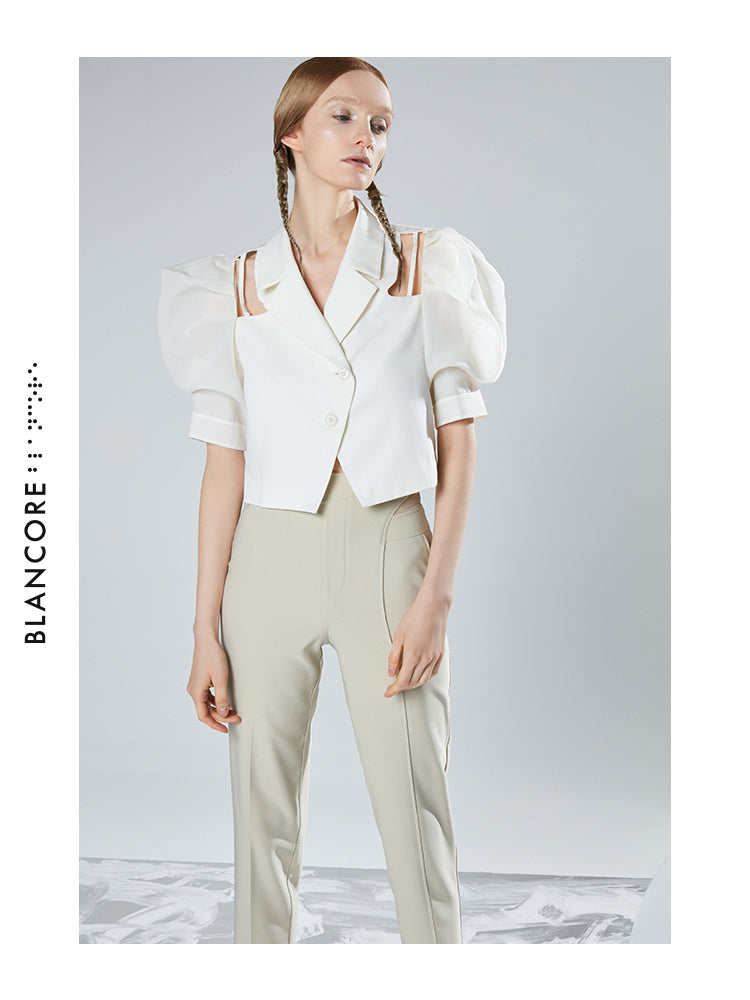 HOLLOWED-OUT SPLIT TOP