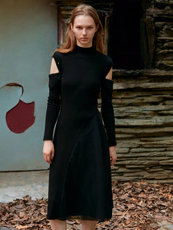 PANELED KINTTED DRESS WITH DETACHABLE SLEEVE