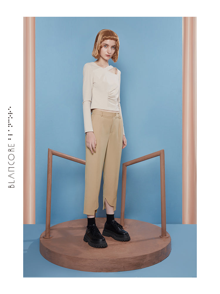 CURVED CUT STRAIGHT TROUSERS