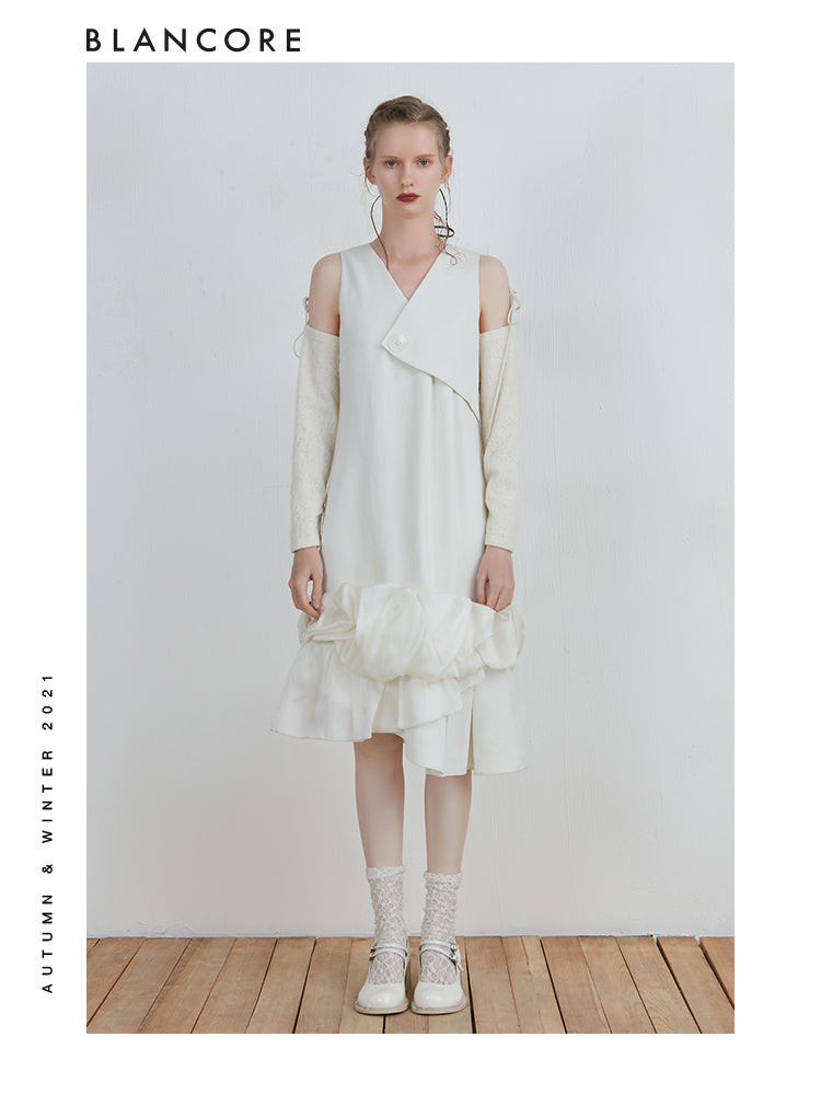V-neck Seashell Dress With Ruffle Pleated Bottom Detail