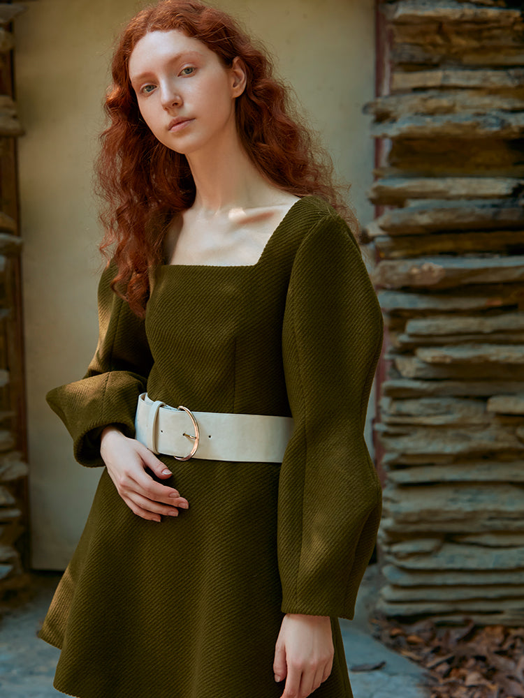 SQUARE COLLAR DRESS WITH CUVERD SLEEVE