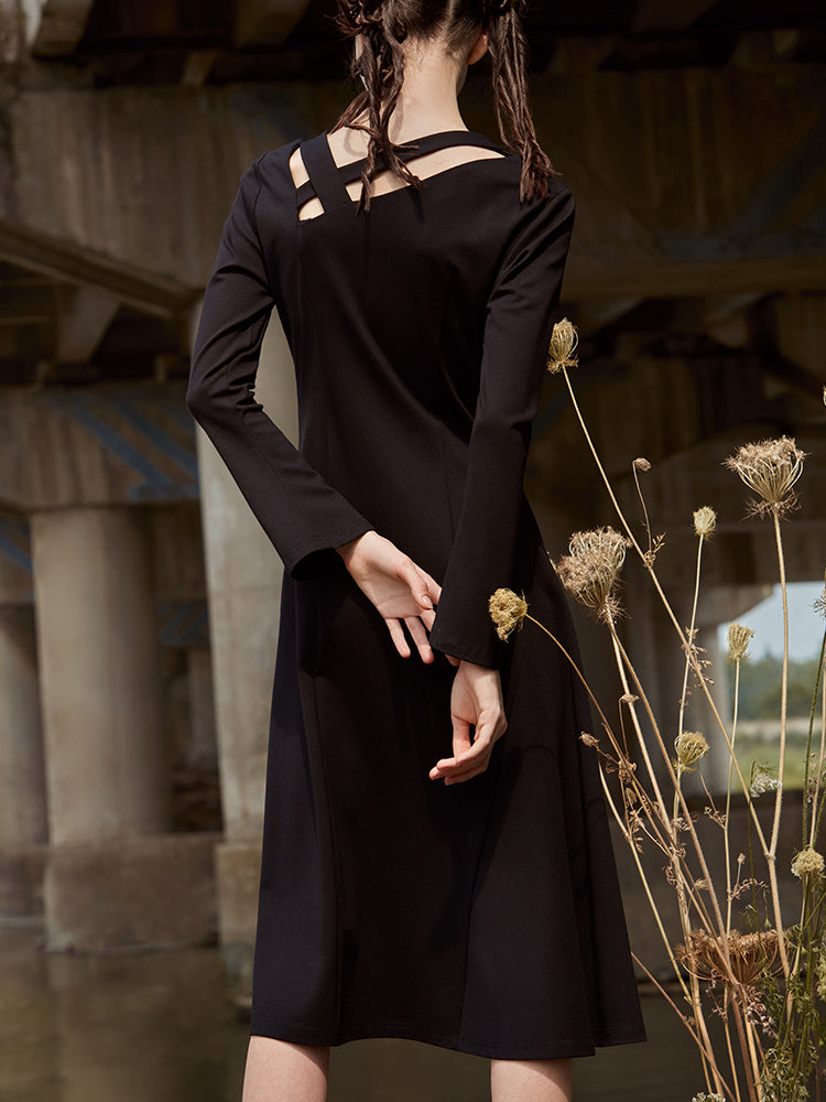 NECKLINE CUTOUT DRESS