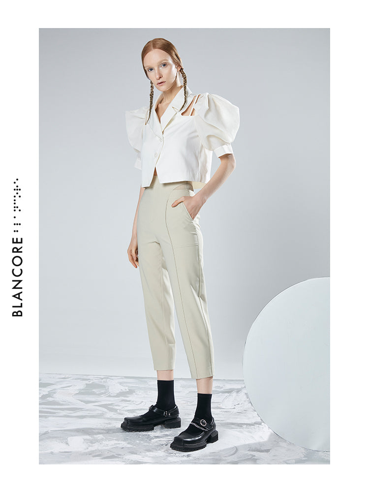 HOLLOWED-OUT SPLIT TOP