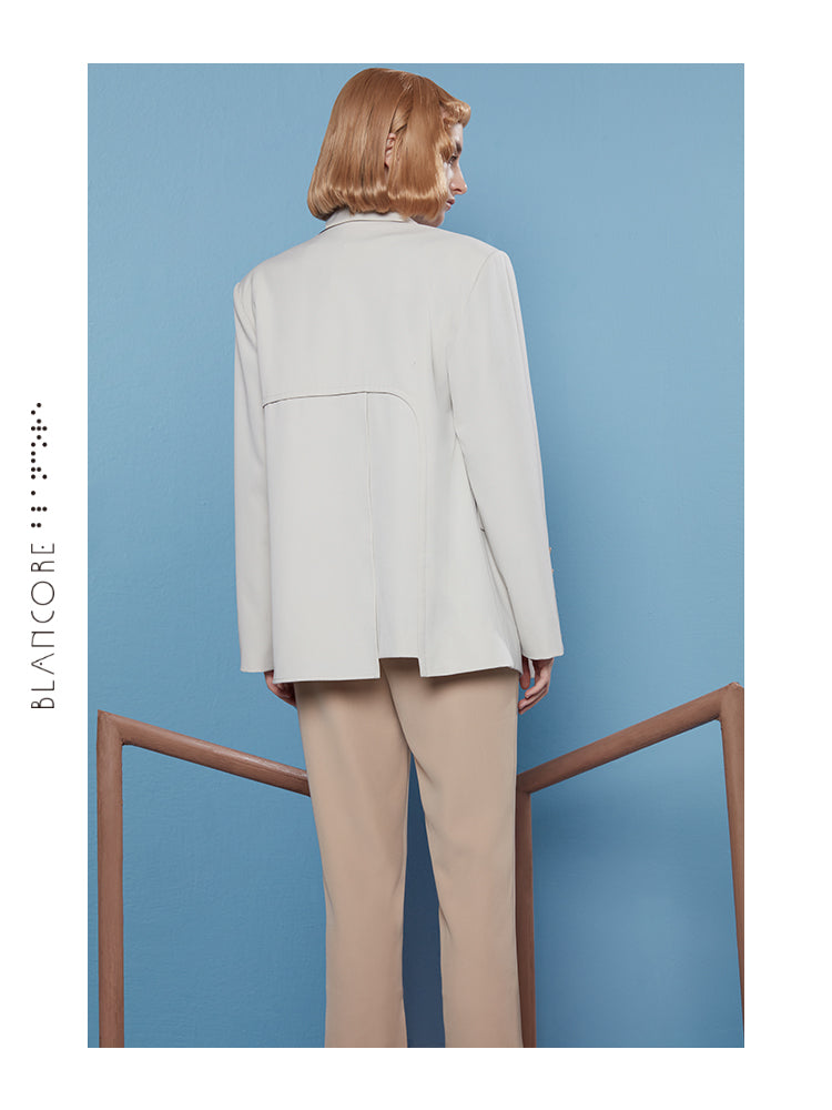 LINE SPLIT BLAZER