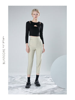 HOLLOWED-OUT KNITTED TOP