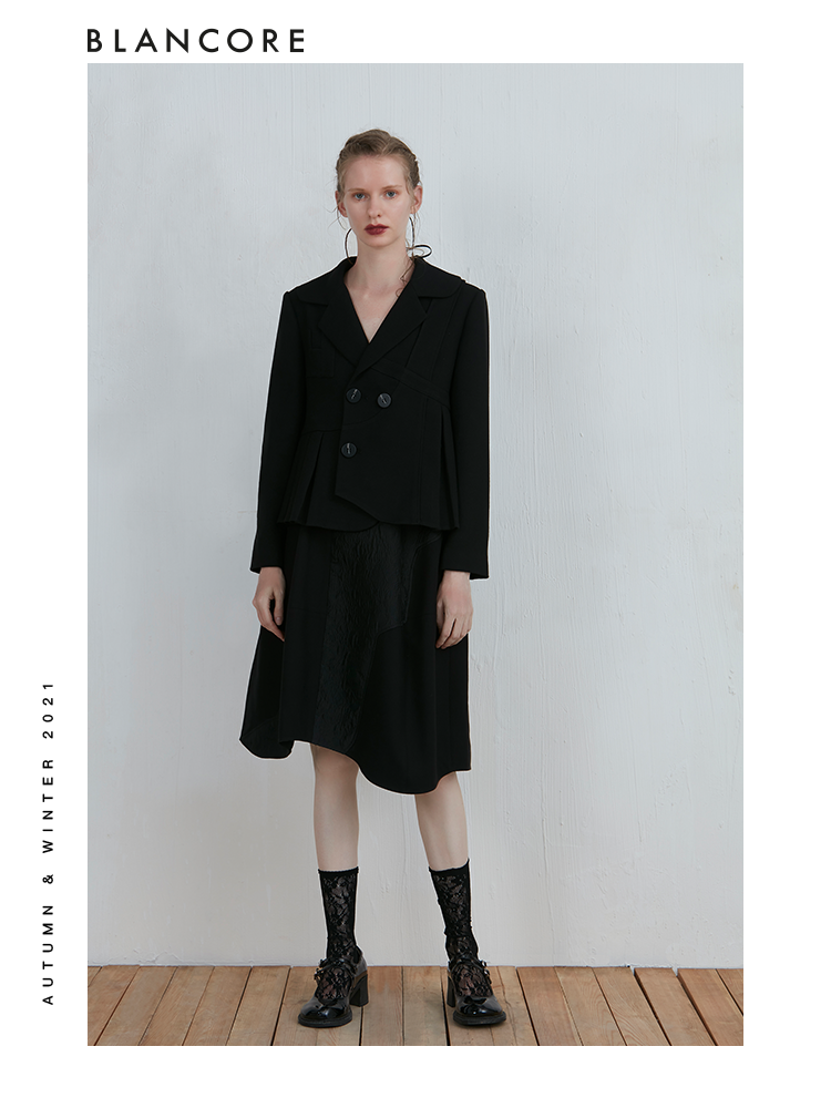 Black Curved Tulip Skirt